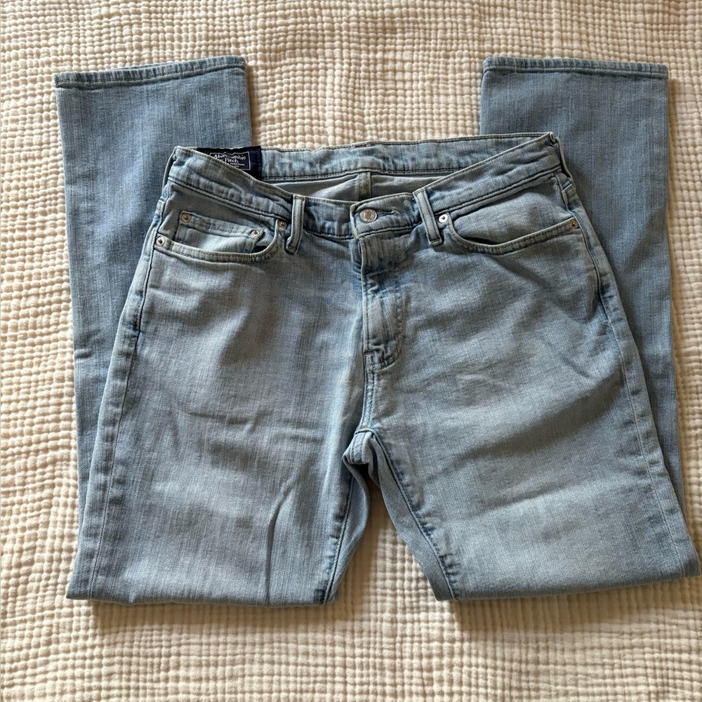 ABERCROMBIE Kennan men’s straight leg light wash jeans, 31Wx30L, GUC